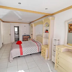 https://parque-santiago-ii-villa-1-by-tenerife-rental-and-sales.in-canary-islands.com