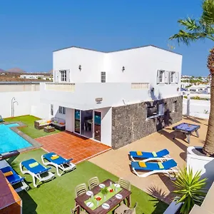 https://villa-sol-lanzarote-by-villa-plus.in-canary-islands.com